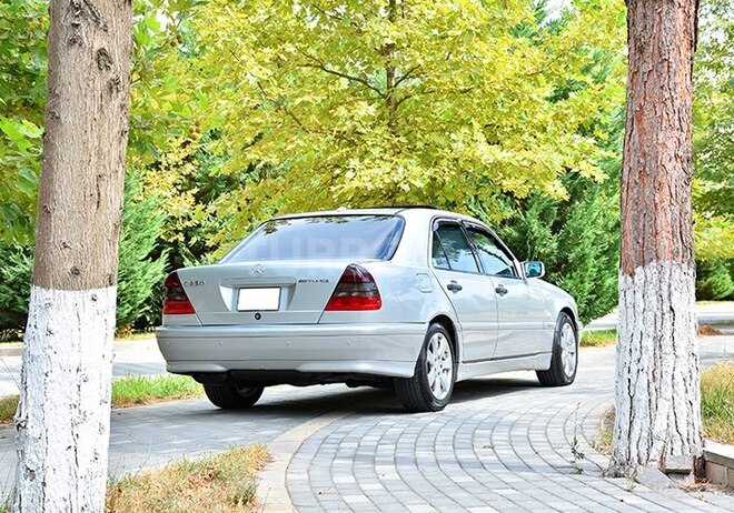 Mercedes C 230 2000, 215,000 km - 2.3 l - İmişli