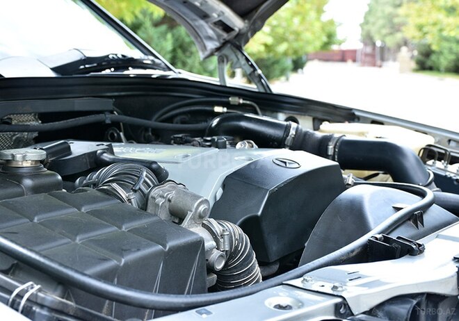 Mercedes C 230 2000, 215,000 km - 2.3 l - İmişli