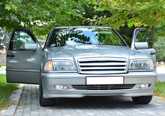 Mercedes C 230 2000, 215,000 km - 2.3 l - İmişli