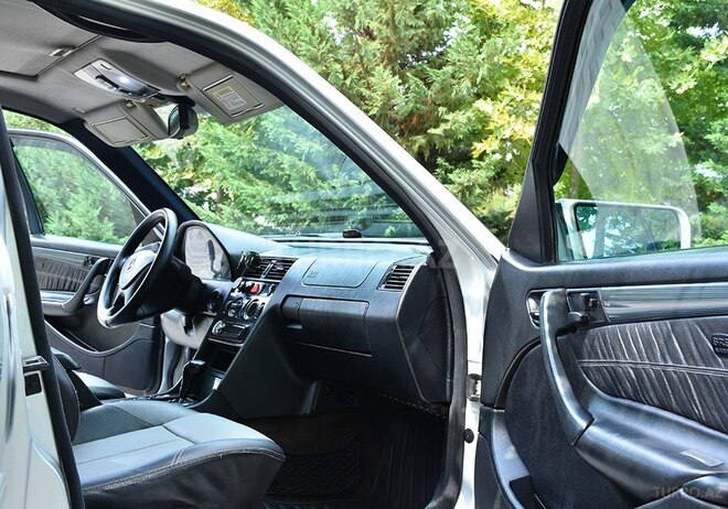 Mercedes C 230 2000, 215,000 km - 2.3 l - İmişli