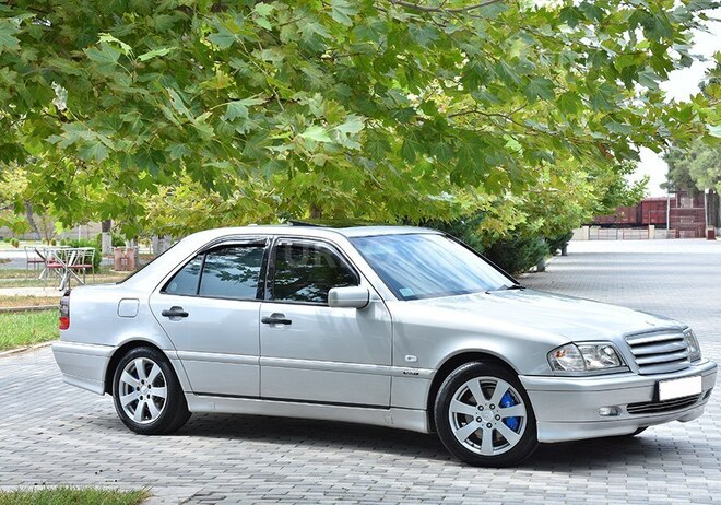 Mercedes C 230 2000, 215,000 km - 2.3 l - İmişli
