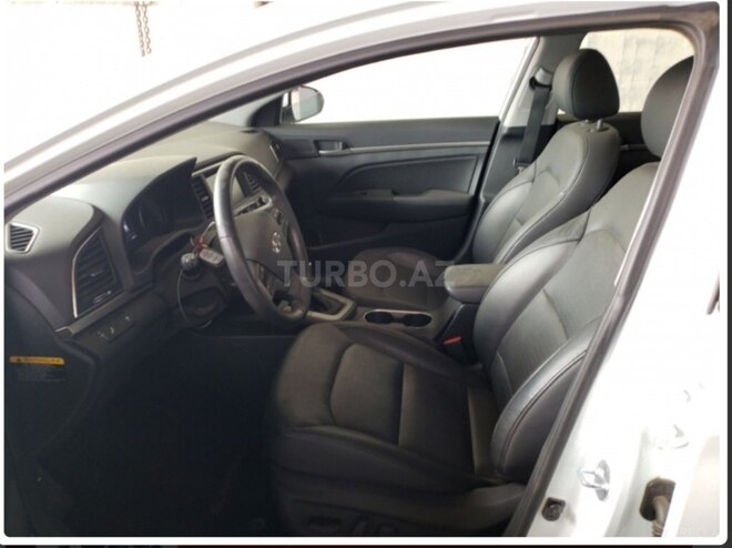 Hyundai Elantra 2017, 33,500 km - 2.0 л - Bakı