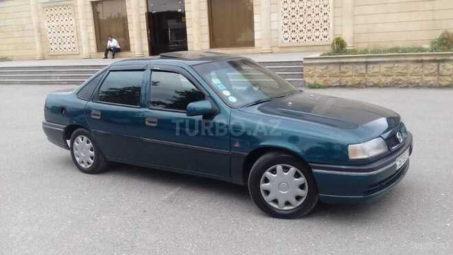 Opel Vectra 1994, 318,000 km - 1.6 л - Quba