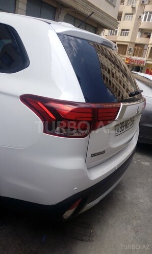 Mitsubishi Outlander 2016, 52,000 km - 2.4 л - Bakı