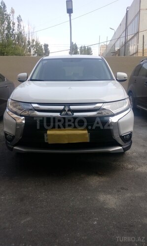 Mitsubishi Outlander 2016, 52,000 km - 2.4 л - Bakı