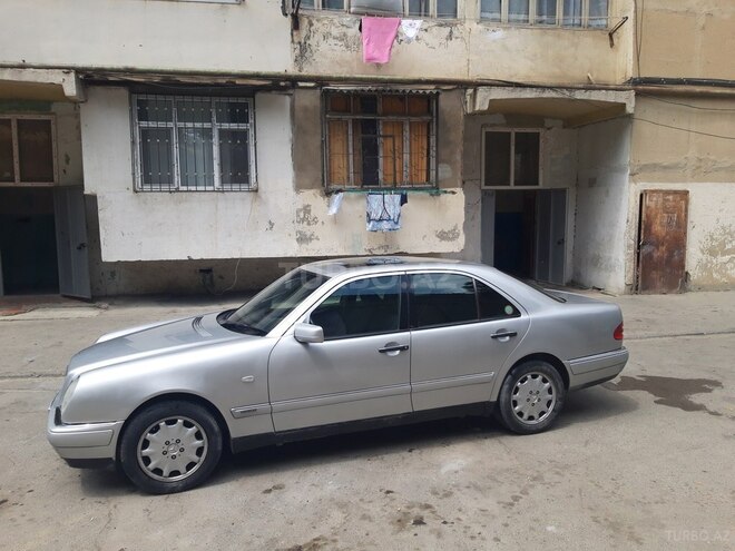 Mercedes E 280 1997, 265,000 km - 2.8 л - Bakı