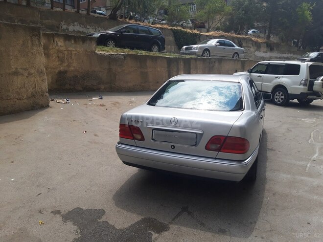 Mercedes E 280 1997, 265,000 km - 2.8 л - Bakı