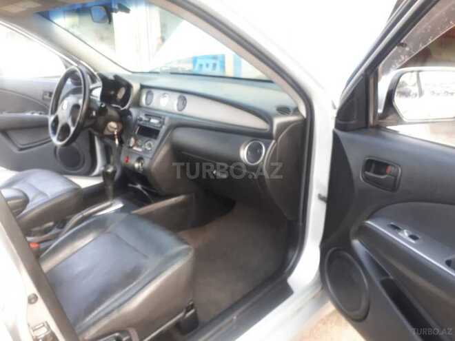 Mitsubishi Outlander 2002, 260 km - 0.4 л - Bakı