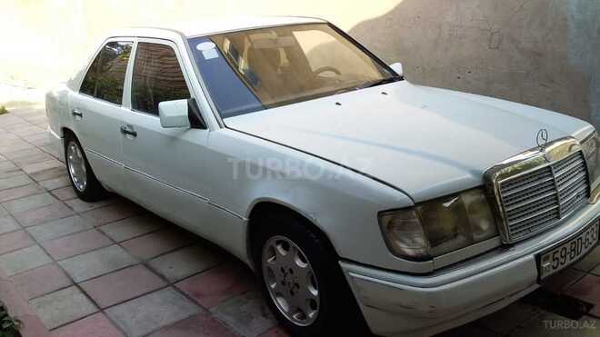 Mercedes E 220 1993, 356,284 km - 2.0 l - Bakı