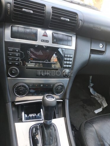 Mercedes C 320 2006, 235,418 km - 3.2 l - Bakı