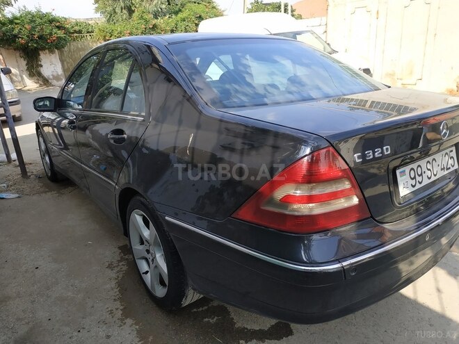 Mercedes C 320 2006, 235,418 km - 3.2 l - Bakı