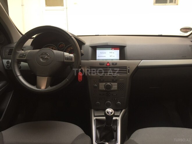 Opel Astra 2016, 181,000 km - 1.4 л - Bakı