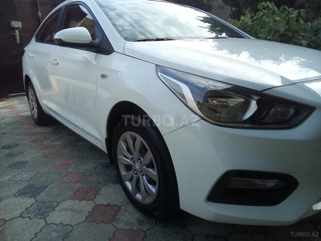 Hyundai Accent 2018, 18,000 km - 1.6 л - Bakı