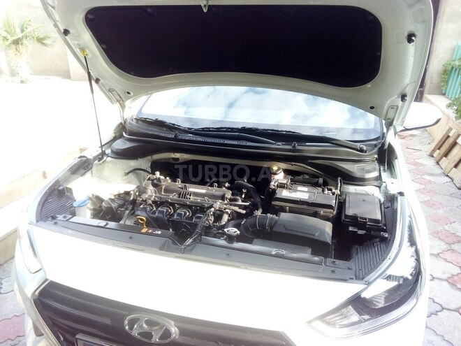 Hyundai Accent 2018, 18,000 km - 1.6 л - Bakı