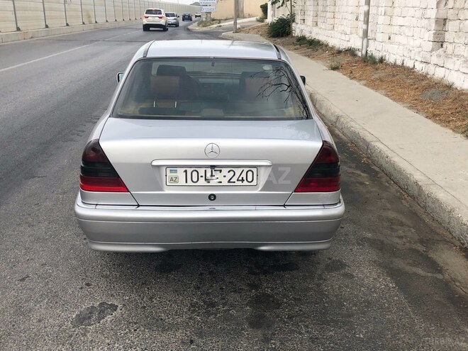Mercedes C 240 2000, 250,000 km - 2.4 l - Bakı
