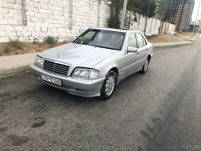 Mercedes C 240 2000, 250,000 km - 2.4 l - Bakı