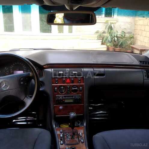 Mercedes E 240 1999, 275,000 km - 2.4 l - Bakı