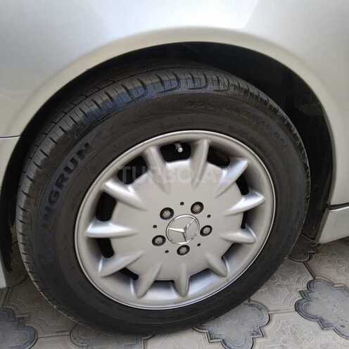 Mercedes E 240 1999, 275,000 km - 2.4 l - Bakı