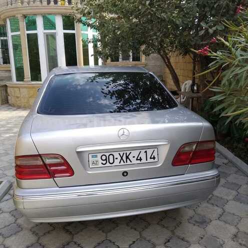 Mercedes E 240 1999, 275,000 km - 2.4 l - Bakı