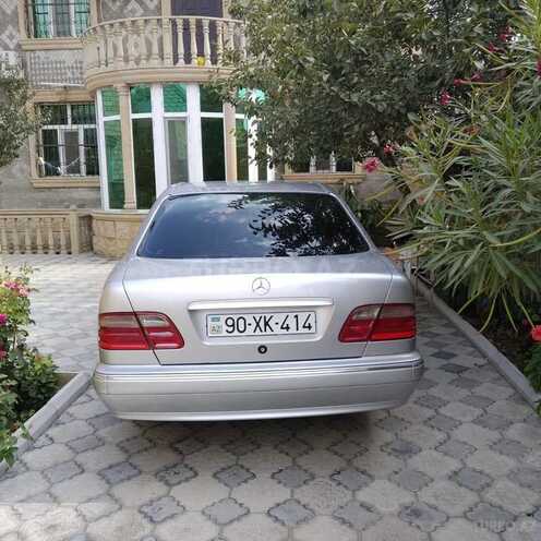 Mercedes E 240 1999, 275,000 km - 2.4 l - Bakı