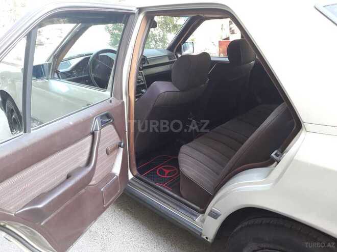 Mercedes E 230 1988, 259,860 km - 2.3 l - Bakı