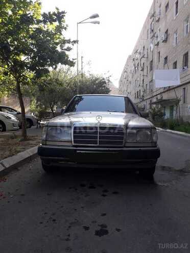 Mercedes E 230 1988, 259,860 km - 2.3 l - Bakı