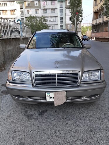 Mercedes C 230 1997, 293,000 km - 2.3 l - Bakı