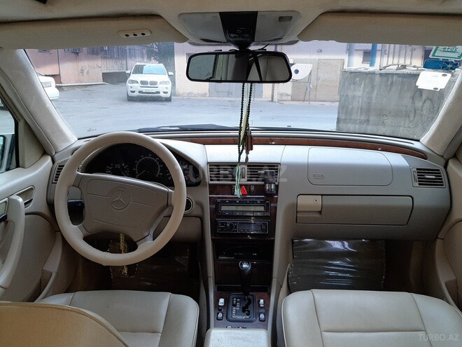 Mercedes C 230 1997, 293,000 km - 2.3 l - Bakı