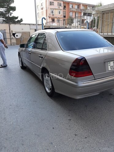 Mercedes C 230 1997, 293,000 km - 2.3 l - Bakı