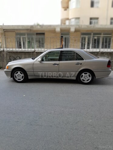 Mercedes C 230 1997, 293,000 km - 2.3 l - Bakı