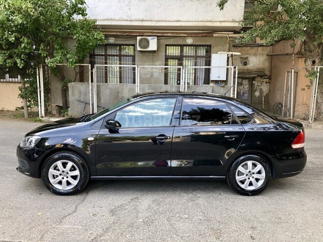 Volkswagen Polo 2013, 120,000 km - 1.6 l - Bakı