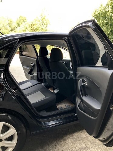 Volkswagen Polo 2013, 120,000 km - 1.6 l - Bakı