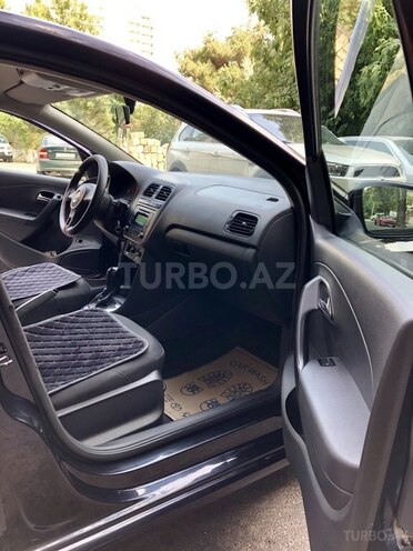Volkswagen Polo 2013, 120,000 km - 1.6 l - Bakı