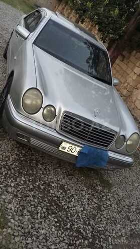 Mercedes E 220 1997, 350,000 km - 2.2 l - Bakı