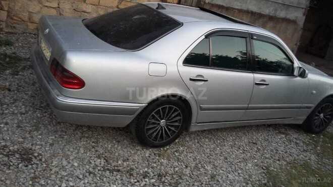 Mercedes E 220 1997, 350,000 km - 2.2 l - Bakı
