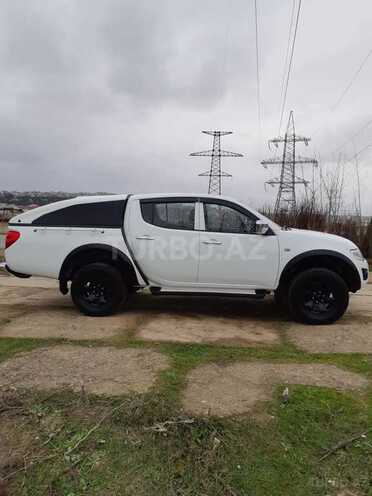 Mitsubishi L200 2015, 116,000 km - 2.5 l - Bakı
