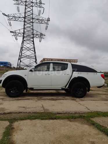 Mitsubishi L200 2015, 116,000 km - 2.5 l - Bakı