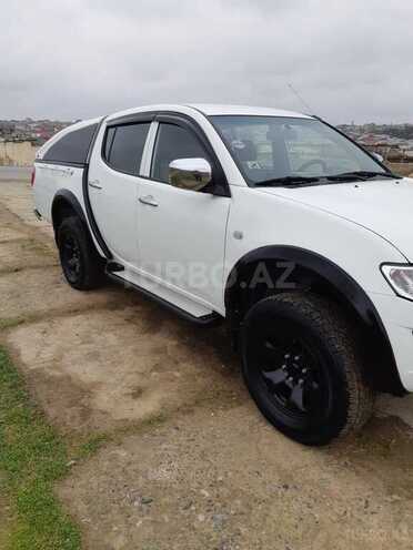 Mitsubishi L200 2015, 116,000 km - 2.5 l - Bakı