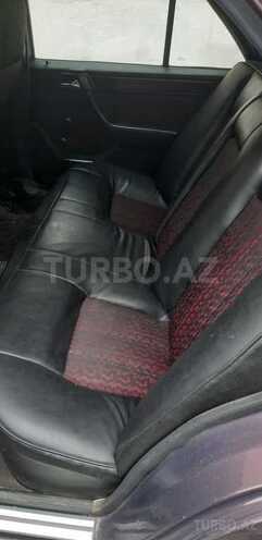 Mercedes E 230 1992, 298,000 km - 2.3 l - Bakı