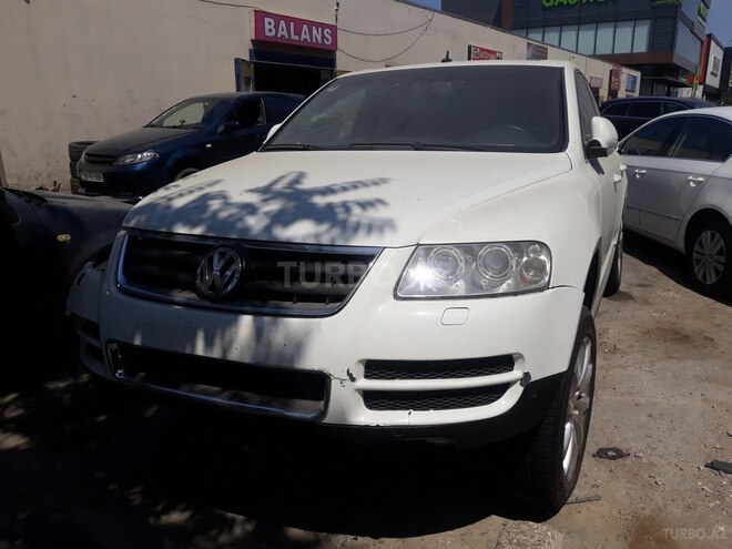 Volkswagen Touareg 2004, 180,000 km - 4.2 l - Bakı