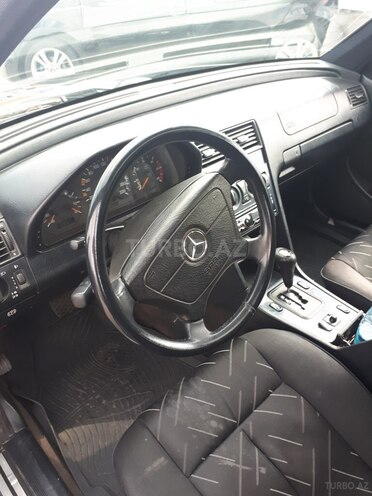 Mercedes C 220 2000, 3,000,000 km - 2.2 l - Bakı