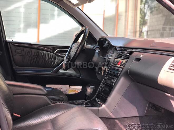 Mercedes E 200 2001, 234,000 km - 2.0 l - Bakı
