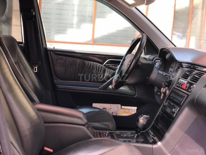 Mercedes E 200 2001, 234,000 km - 2.0 l - Bakı