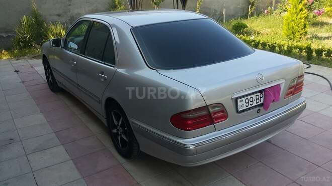 Mercedes E 240 1999, 345,000 km - 2.4 l - Bakı