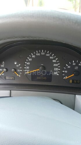 Mercedes E 240 1999, 345,000 km - 2.4 l - Bakı