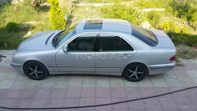 Mercedes E 240 1999, 345,000 km - 2.4 l - Bakı