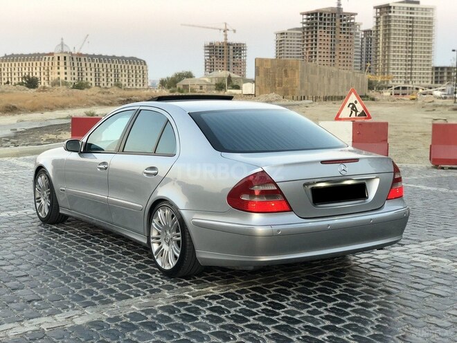 Mercedes E 320 2003, 243,000 km - 3.2 л - Bakı