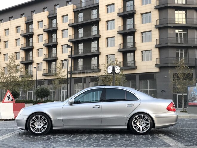 Mercedes E 320 2003, 243,000 km - 3.2 л - Bakı