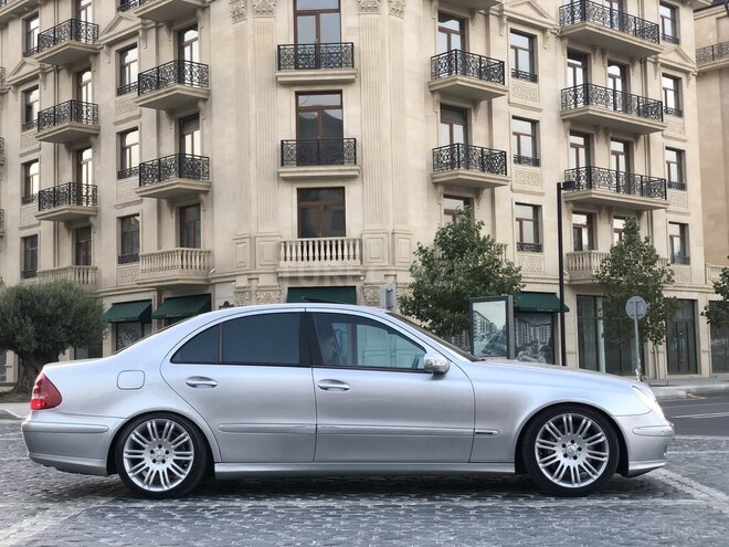 Mercedes E 320 2003, 243,000 km - 3.2 л - Bakı
