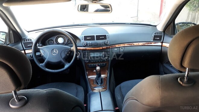 Mercedes E 240 2005, 124,588 km - 2.6 l - Bakı